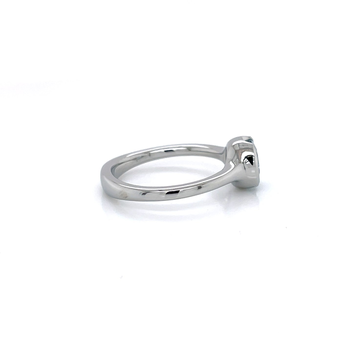 ESCAPE Ring